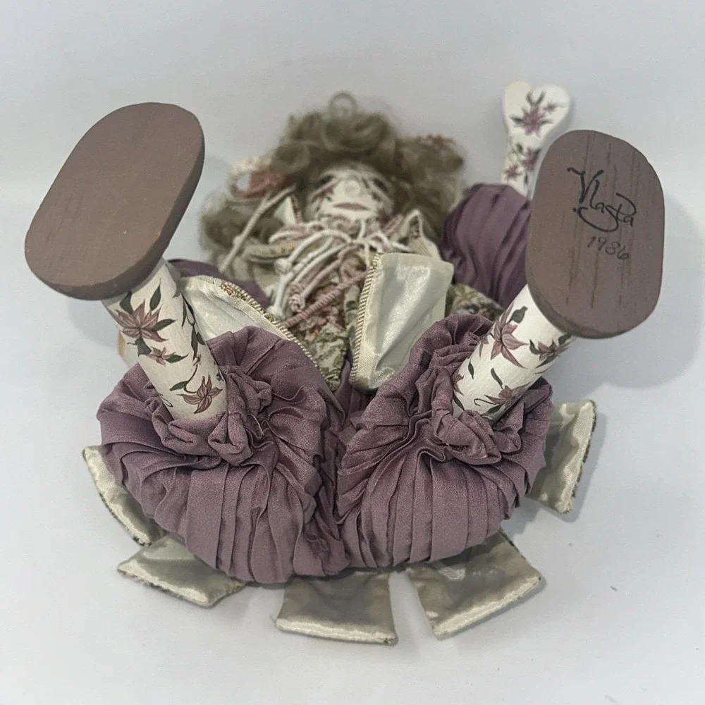 Vlasta Art Doll Pat Thompson 1986 Signed 18